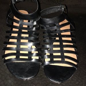 Size 10 black sandals